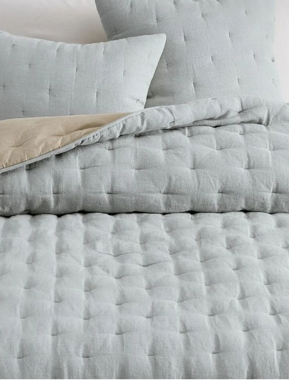Pottery Barn everyday linen comfort quilt king